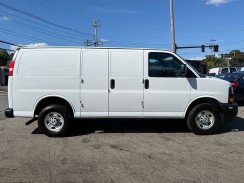 Used 2024 Chevrolet Express 2500 w/ Driver Convenience Package RWD image 8