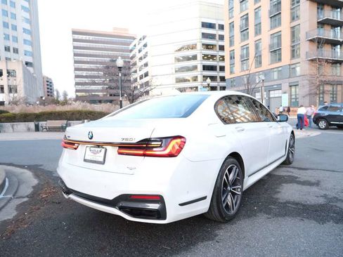 Used 2020 BMW 750i xDrive w/ Executive Package image 12