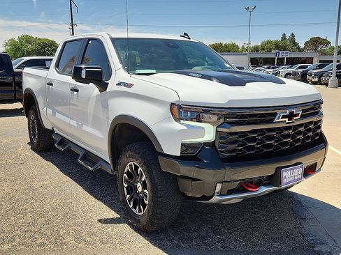 Used 2024 Chevrolet Silverado 1500 ZR2 AWD/4WD image 4
