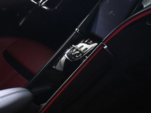Certified 2022 Ferrari Roma RWD image 24