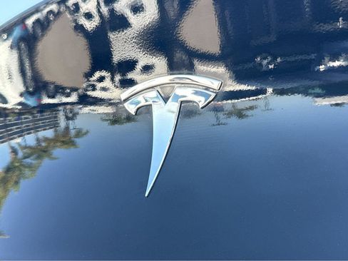 Used 2022 Tesla Model Y Long Range AWD/4WD image 37