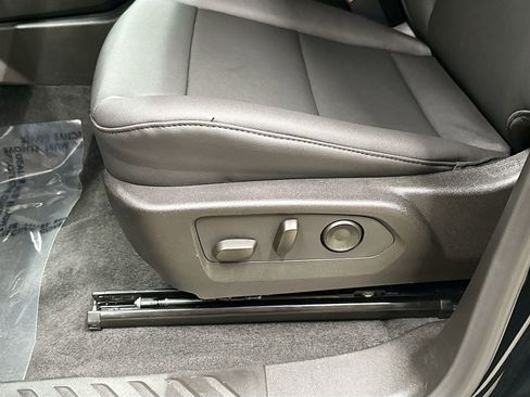 Used 2026 Chevrolet Colorado Trail Boss image 22