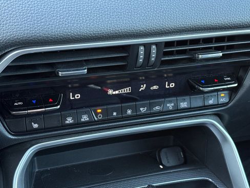 Used 2025 MAZDA CX-90 3.3 Turbo w/ Premium Sport Pkg image 19