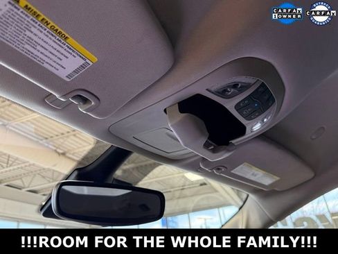 Used 2024 Chrysler Pacifica Touring-L image 28