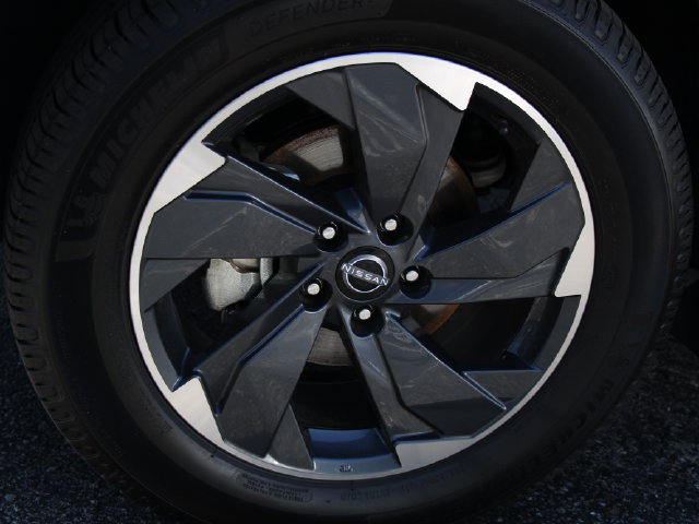 Certified 2024 Nissan Rogue SV AWD/4WD image 33