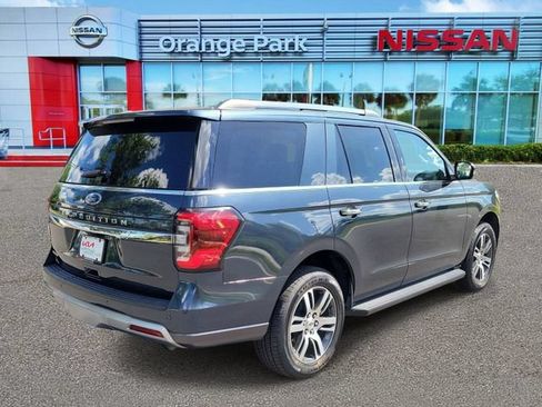 Used 2024 Ford Expedition Limited RWD image 2