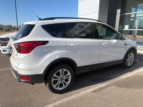 Used 2019 Ford Escape SEL FWD image 3