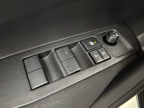 Used 2026 Toyota Corolla SE image 28