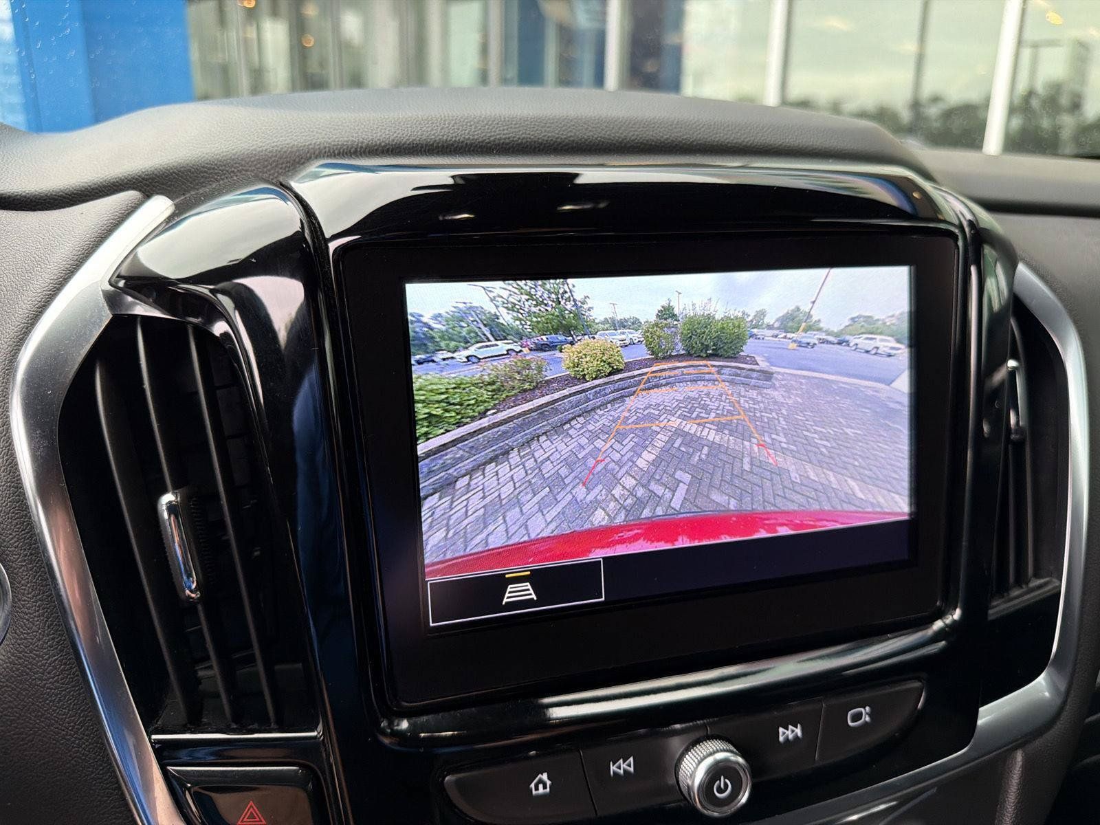 Used 2022 Chevrolet Traverse LT AWD/4WD image 26