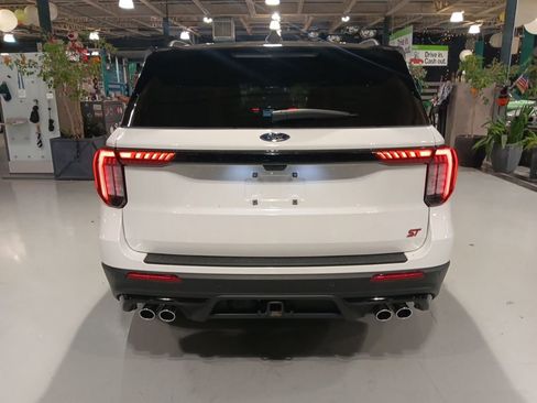 Used 2025 Ford Explorer ST w/ Sun And Sound Package AWD/4WD image 7