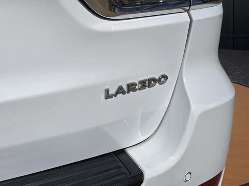 Certified 2022 Jeep Grand Cherokee Laredo X image 27
