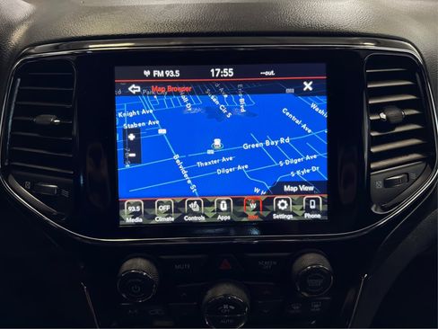 Used 2020 Jeep Grand Cherokee Altitude AWD/4WD image 29