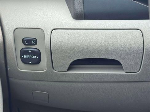 Used 2008 Toyota Camry LE image 17