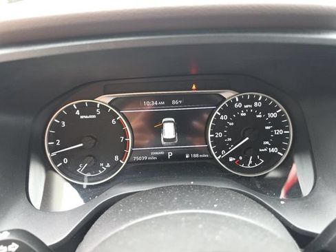 Used 2022 Nissan Rogue SV w/ SV Premium Package FWD image 12