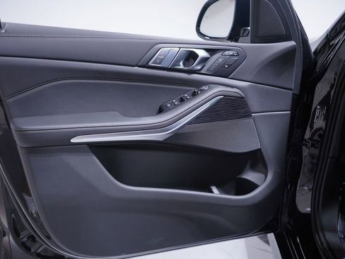 New 2026 BMW X7 xDrive40i w/ M Sport Package image 11