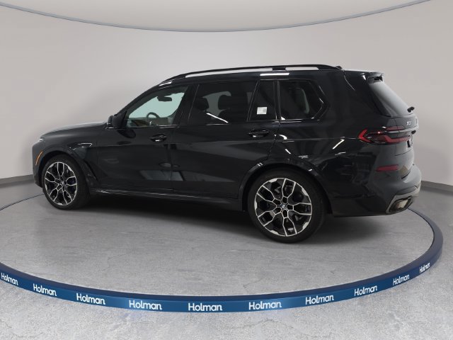 Certified 2025 BMW X7 xDrive40i w/ M Sport Package AWD/4WD image 7