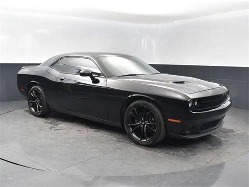 Used 2017 Dodge Challenger SXT w/ Blacktop Package image 23