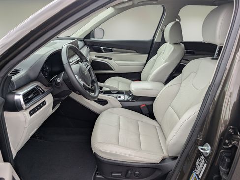 Used 2022 Kia Telluride EX w/ EX Premium Package FWD image 10