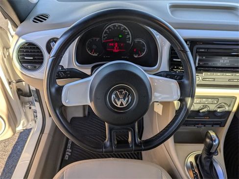 Used 2013 Volkswagen Beetle 2.5 image 17