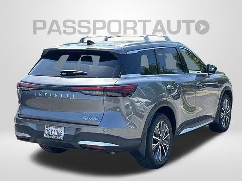 Certified 2026 INFINITI QX60 Luxe w/ Cargo Package AWD/4WD image 5