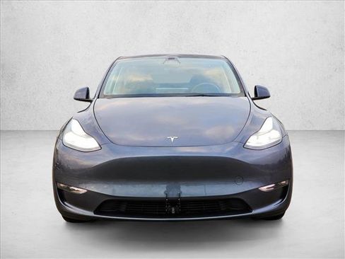Used 2023 Tesla Model Y Long Range image 2