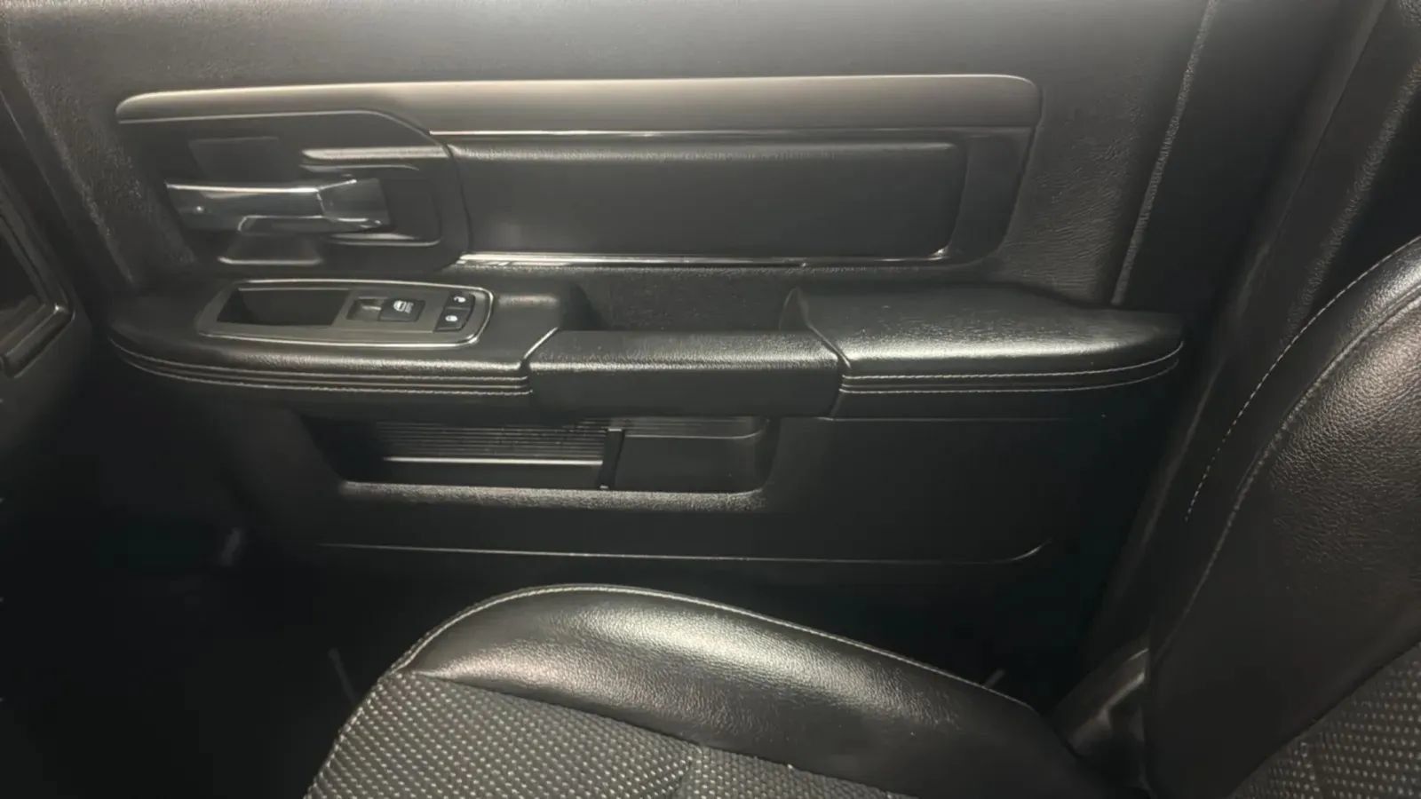 Used 2014 RAM 1500 Sport w/ Convenience Group AWD/4WD image 16