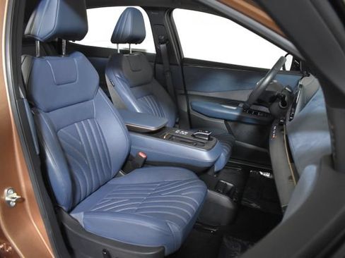 Certified 2024 Nissan Ariya AWD image 36