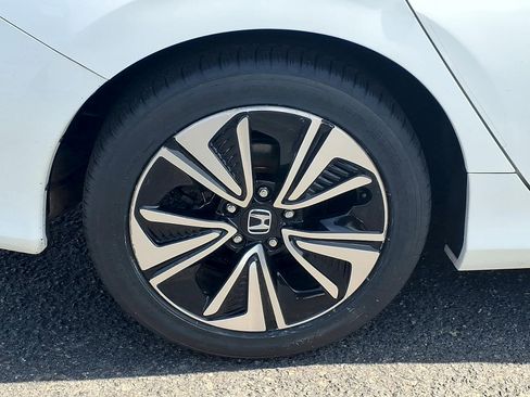 Used 2018 Honda Civic EX-T image 7