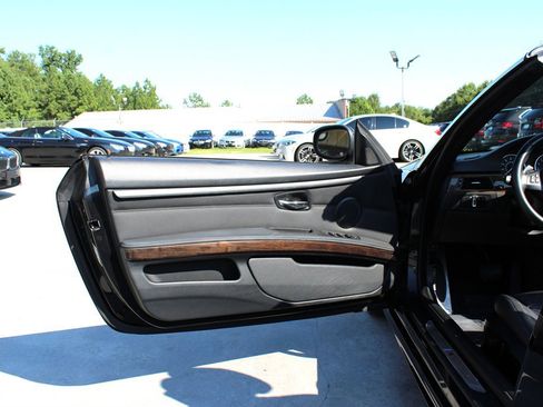 Used 2013 BMW 335i Convertible image 29