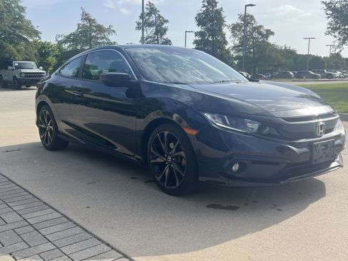 Used 2020 Honda Civic Sport image 2