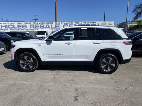 Used 2023 Jeep Grand Cherokee 4WD 4xe w/ Luxury Tech Group II image 12