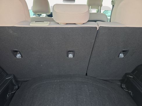 Certified 2025 Kia Soul LX w/ LX Technology Package FWD image 10