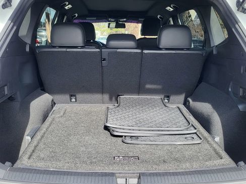 Used 2021 Volkswagen Tiguan SE R-Line image 31