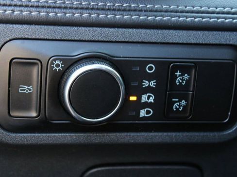 Used 2024 Ford Mustang Premium image 27