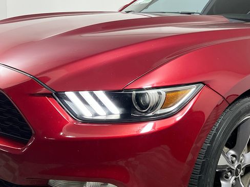 Used 2017 Ford Mustang Coupe RWD image 12
