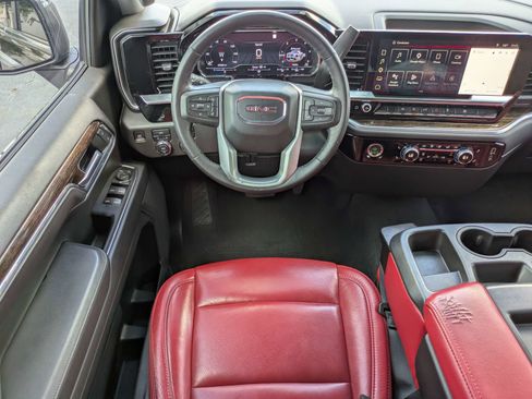 Used 2022 GMC Sierra 1500 SLE AWD/4WD image 4
