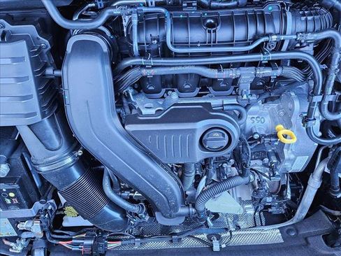 New 2025 Volkswagen Taos S image 16