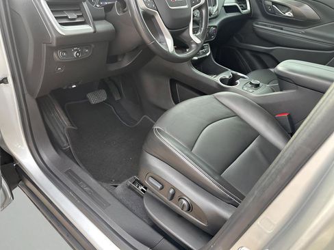 Used 2022 GMC Terrain SLT w/ Infotainment Package II image 28