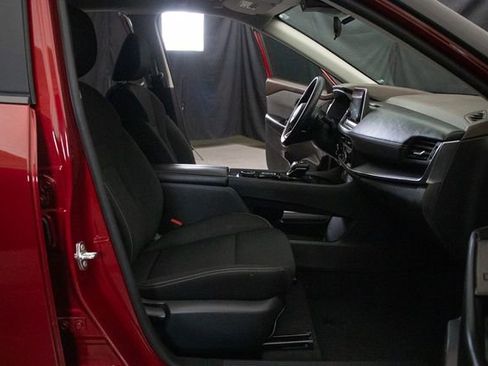 Used 2023 Nissan Rogue S image 16