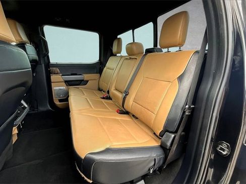 Used 2024 Ford F250 Lariat w/ Chrome Package image 25