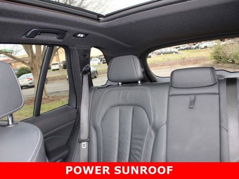 Used 2022 BMW X5 M50i AWD/4WD image 23