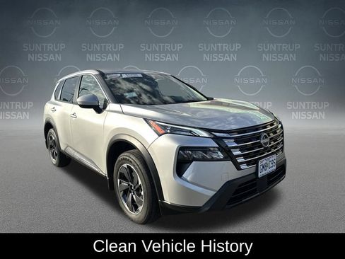 Used 2025 Nissan Rogue SV AWD/4WD image 4