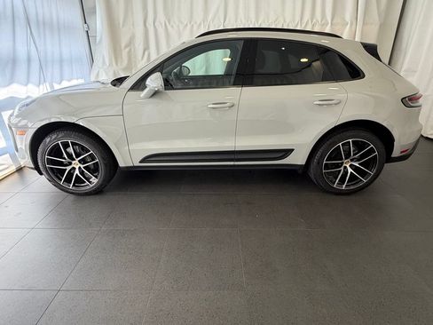 Certified 2026 Porsche Macan AWD/4WD image 2