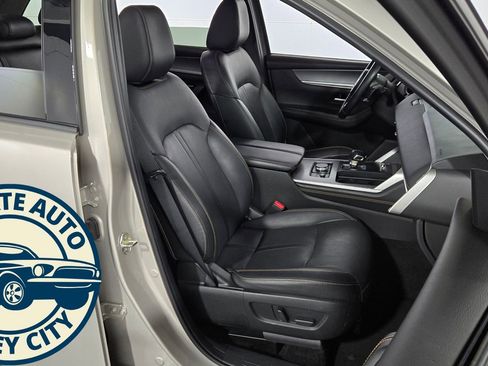 Used 2024 MAZDA CX-90 3.3 Turbo w/ Preferred Plus image 41