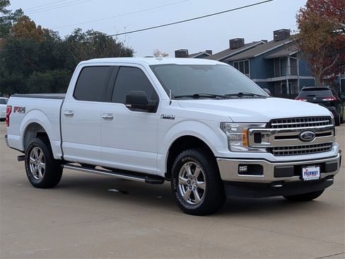 Used 2018 Ford F150 XLT w/ Equipment Group 302A Luxury image 3