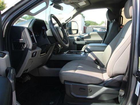 Used 2022 Ford F350 XLT w/ XLT Value Package AWD/4WD image 9