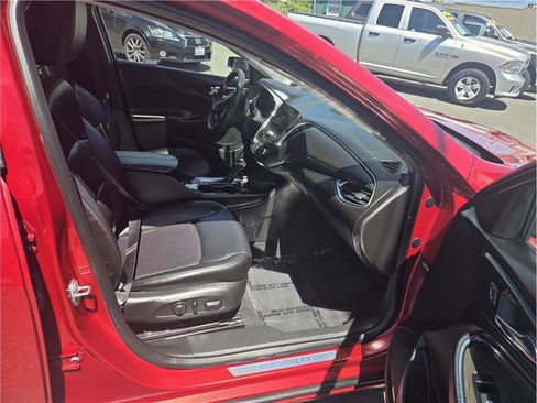 Used 2016 Chevrolet Malibu Premier FWD image 27
