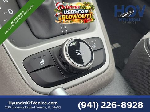 Certified 2026 Hyundai Venue SEL FWD image 30