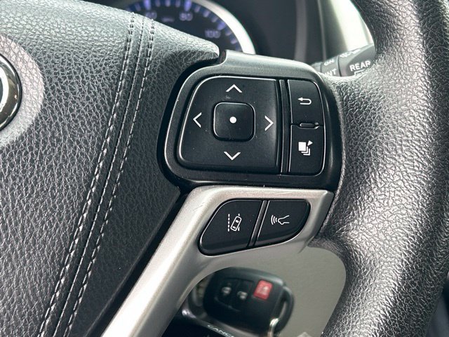 Used 2019 Toyota Highlander LE AWD/4WD image 43