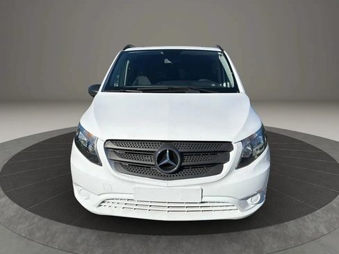 Used 2017 Mercedes-Benz Metris Passenger w/ Appearance Package image 2